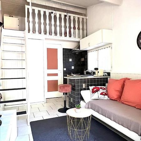 Le Jardin De Mae Apartment Bouc Bel Air Bagian luar foto