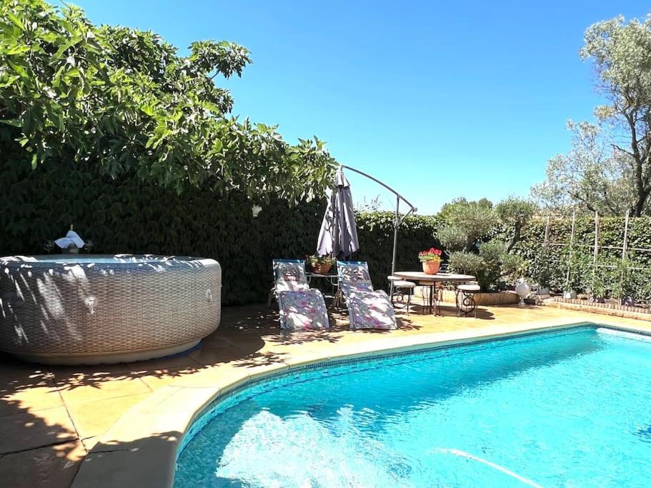 Le Jardin De Mae Apartment Bouc Bel Air Bagian luar foto