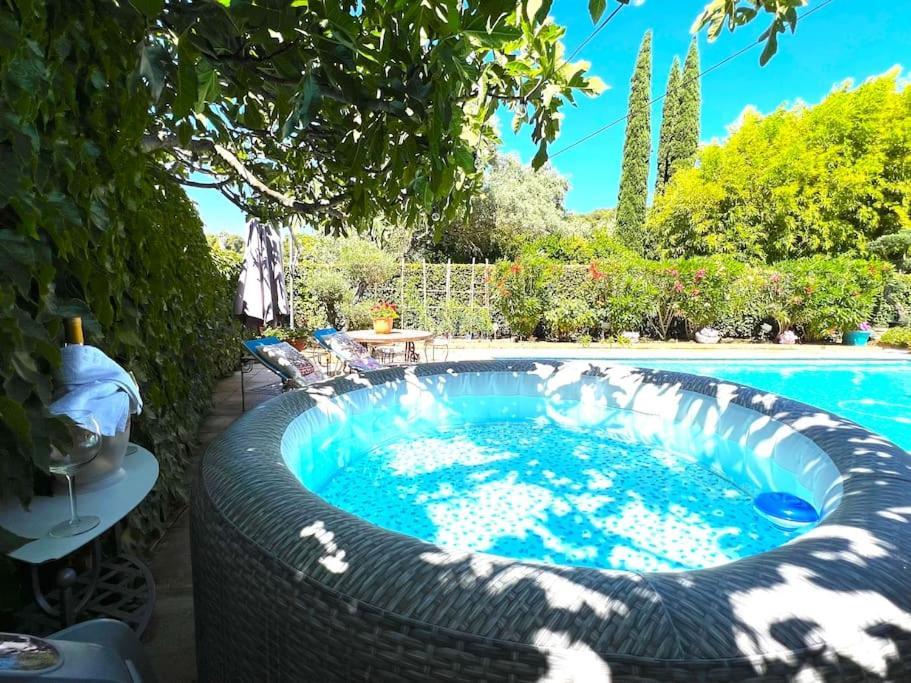 Le Jardin De Mae Apartment Bouc Bel Air Bagian luar foto