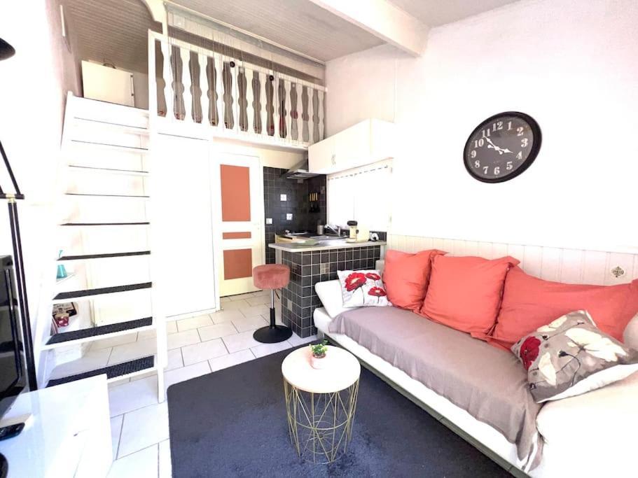 Le Jardin De Mae Apartment Bouc Bel Air Bagian luar foto